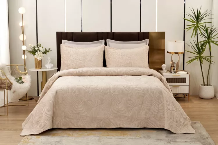 Покрывало Мейфэр 240х260 с наволочками 50*70 (2шт)